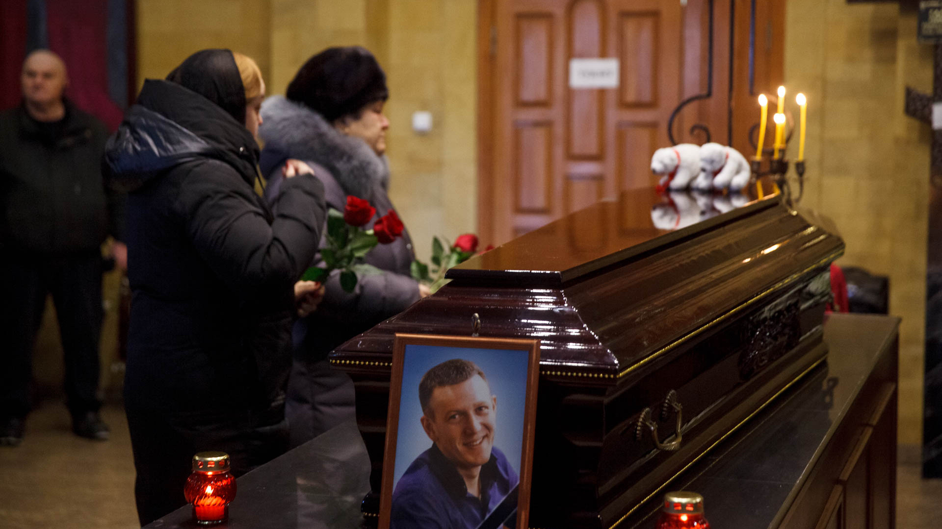 «Был позитивный человек, а теперь — пустота». В Тюмени похоронили блогера КАЛЯН86