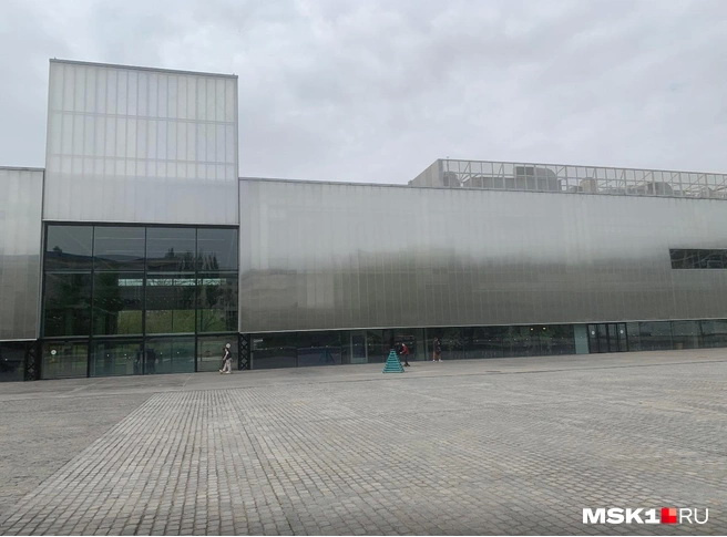 СМИ сообщили об обысках в московском музее «Гараж» Романа Абрамовича
