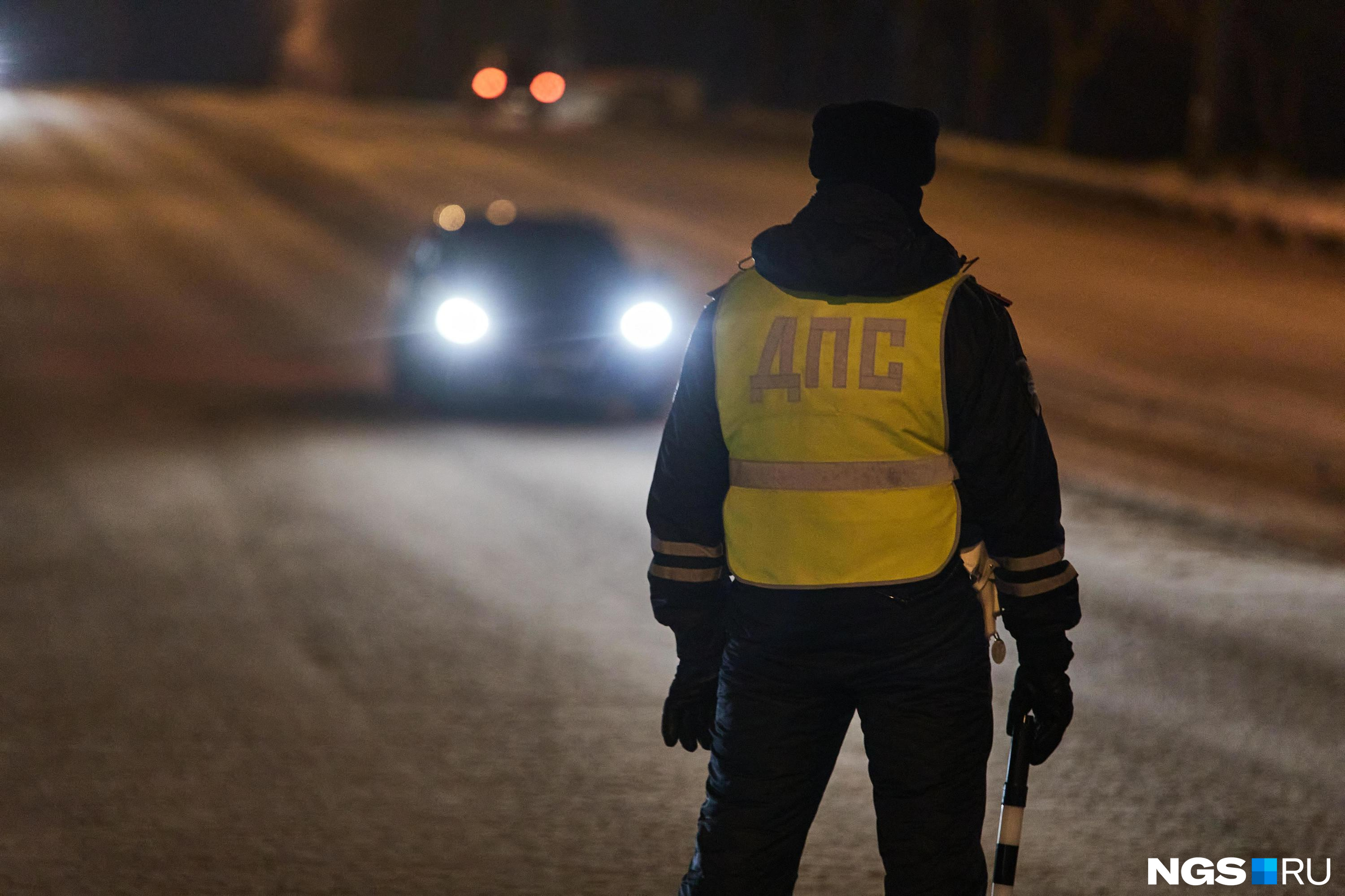 Инспектору ДПС, который избил подростка жезлом в Забайкалье, снизили испытательный срок