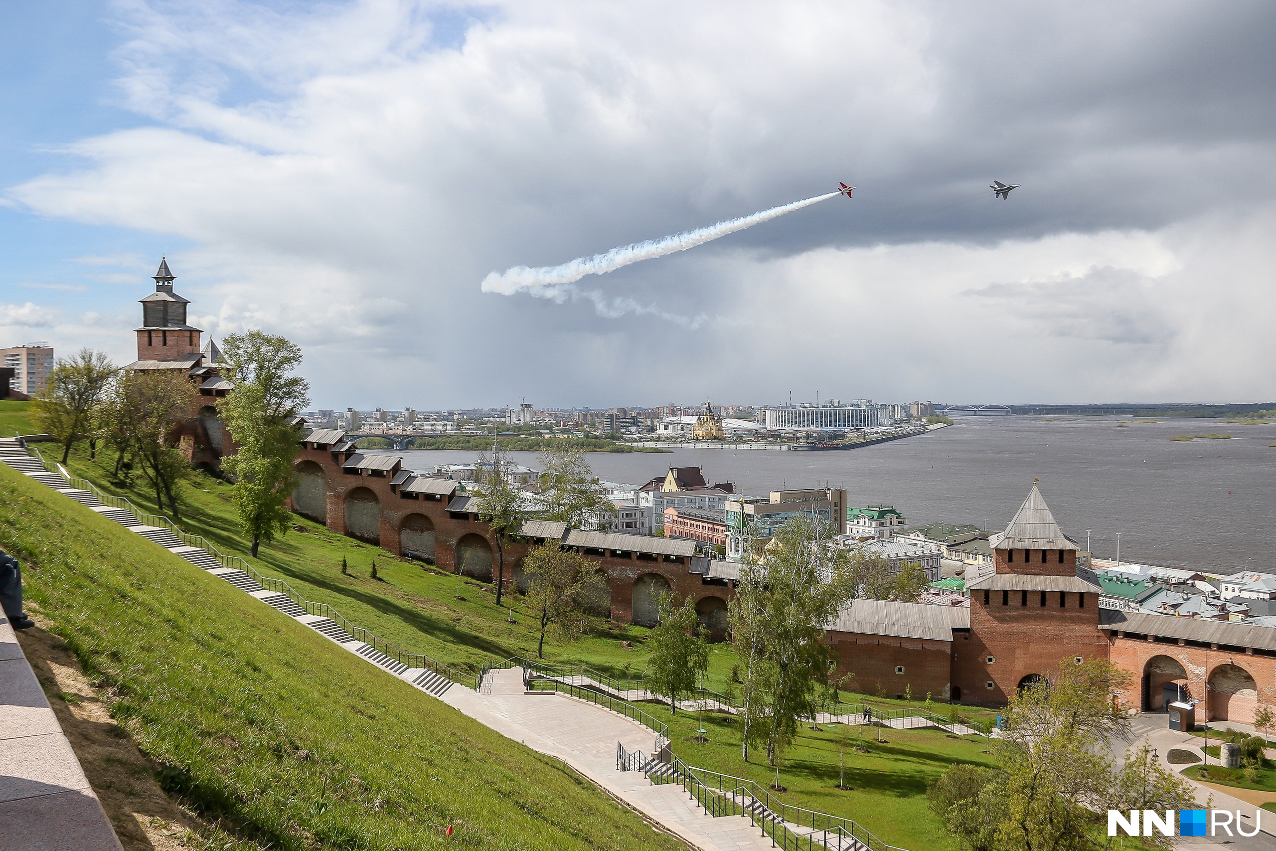 В небе над Нижним Новгородом пройдет масштабное авиашоу. Рассказываем, откуда будет лучше видно
