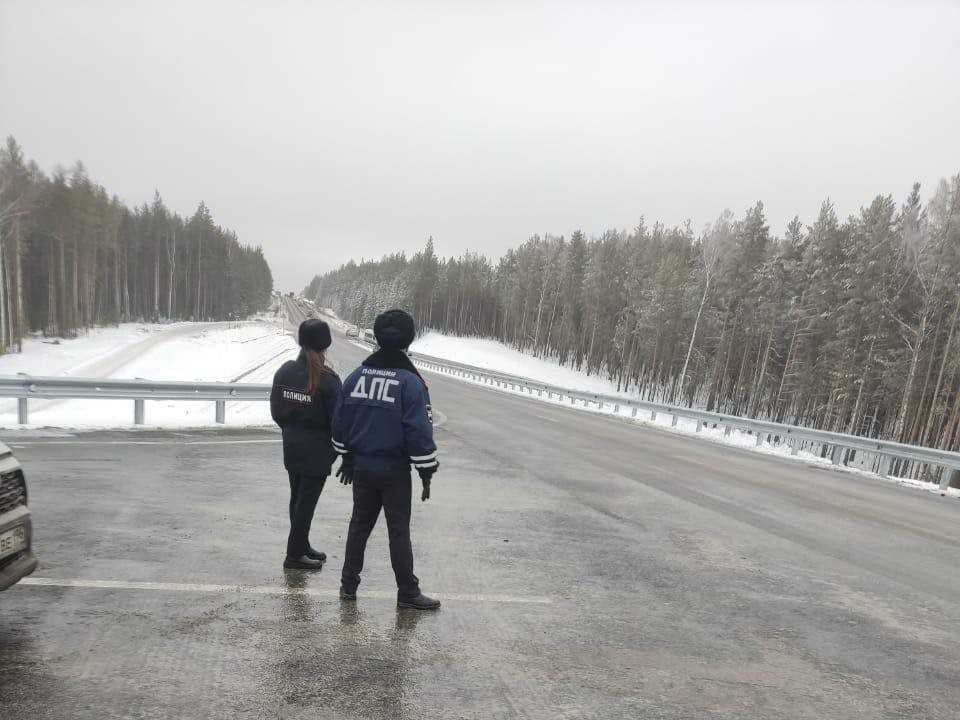 Гибель на построении. Дорога Екатеринбург реж Алапаевск 56 километр покажи фото.