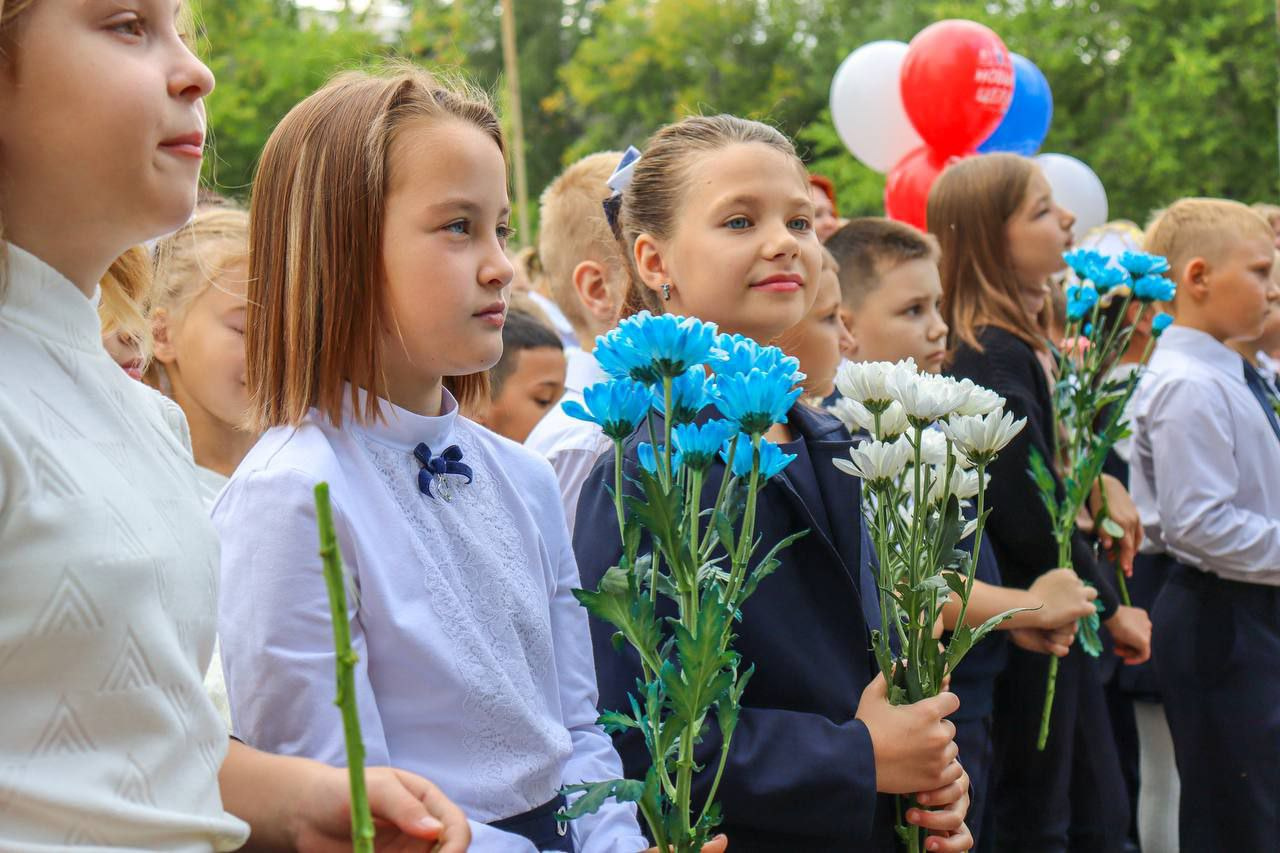 Лицей 8 екатеринбург. 29 Школа Смоленск. 28 Школа Смоленск. Школа 1 Смоленск. 14 Школа Смоленск.