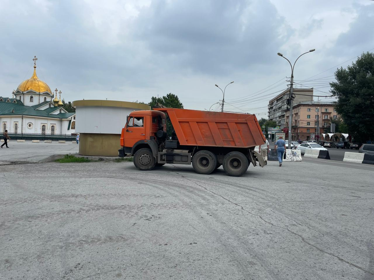 В Новосибирске начали ремонтировать площадь напротив цирка — что здесь появится?