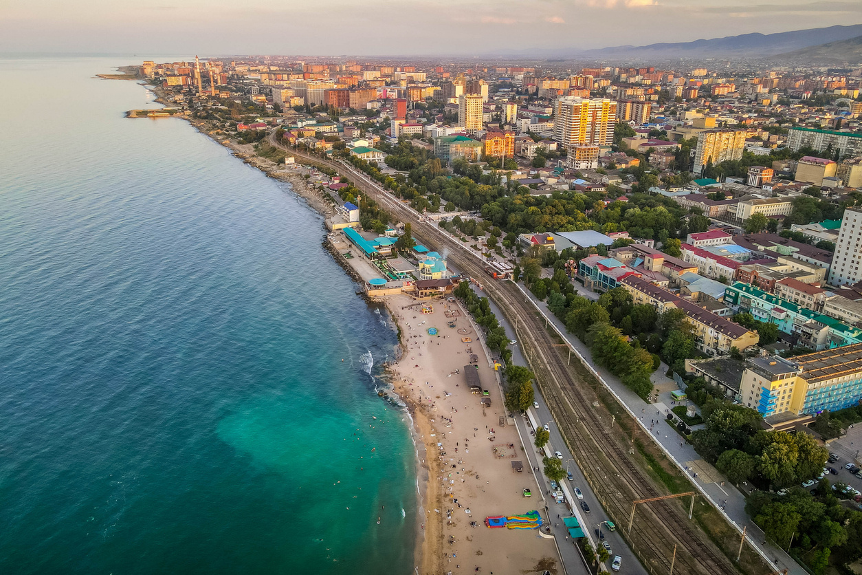 Вид на Каспийское море и Махачкалу