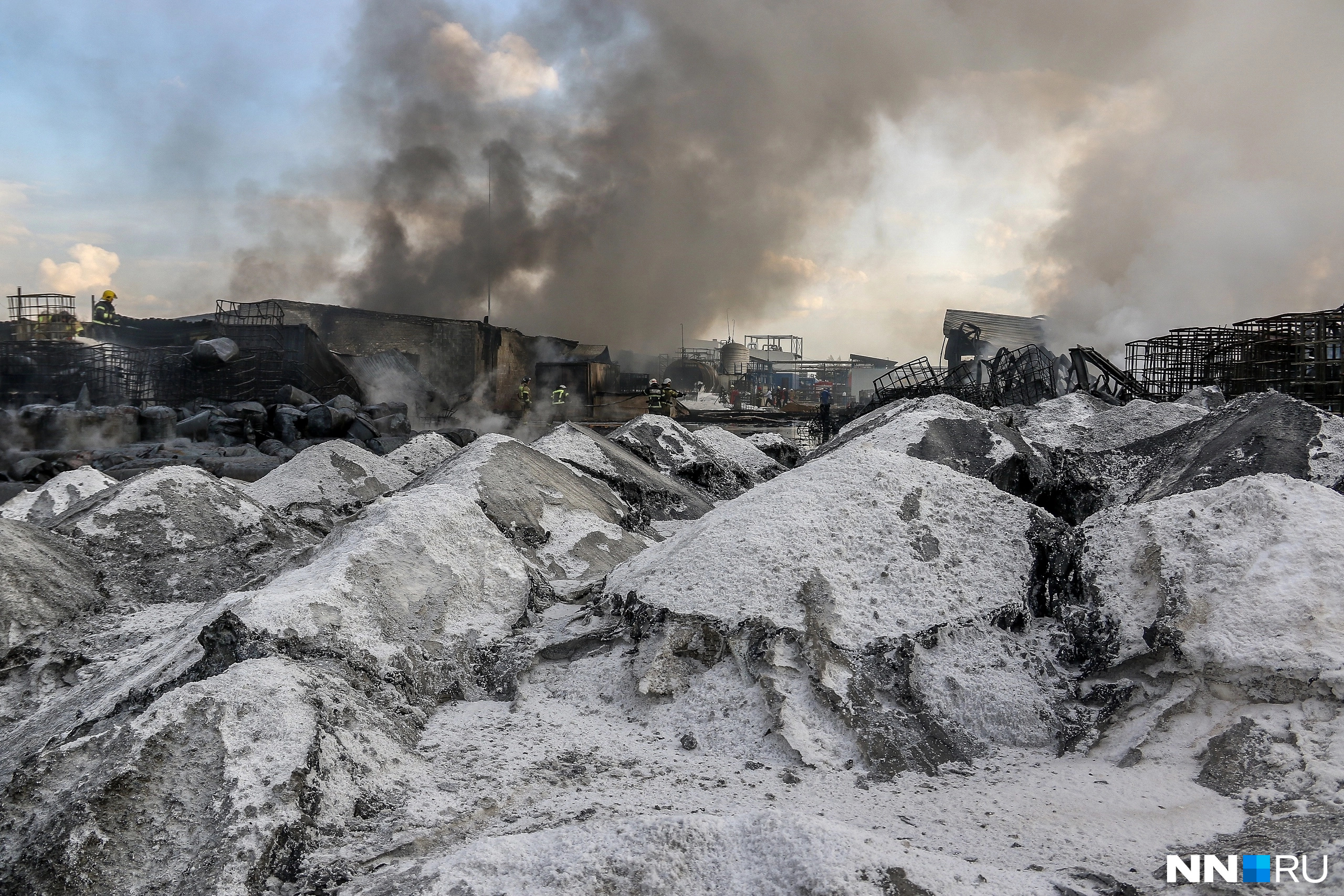 Содержимое складов сгорело дотла Содержимое складов сгорело дотла