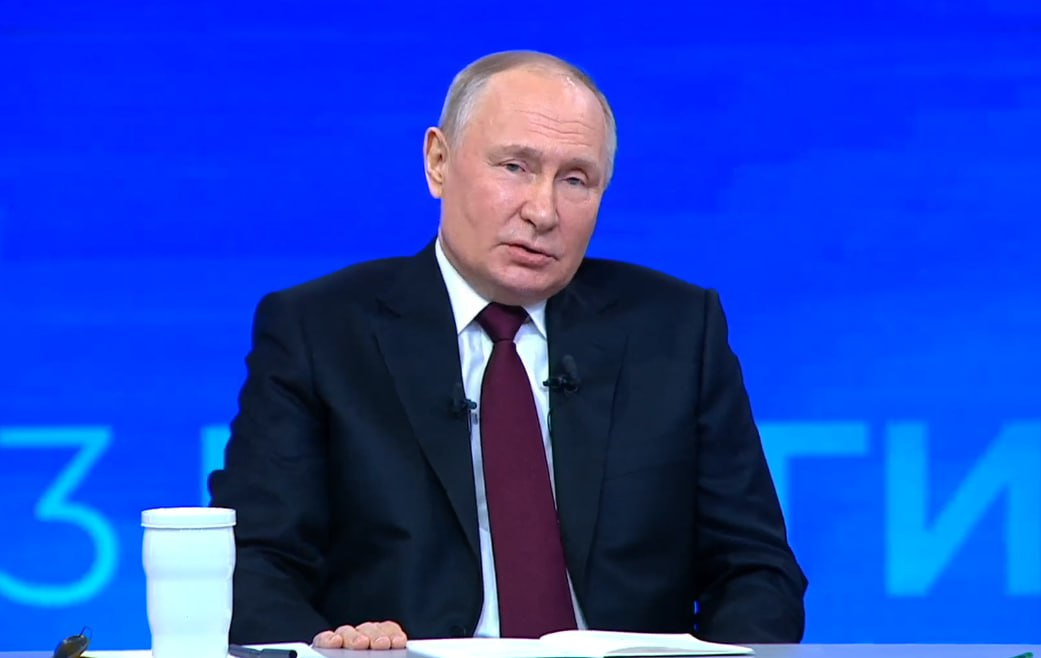 Путин в своей манере разбавил серьезность трансляции ироничными фразами