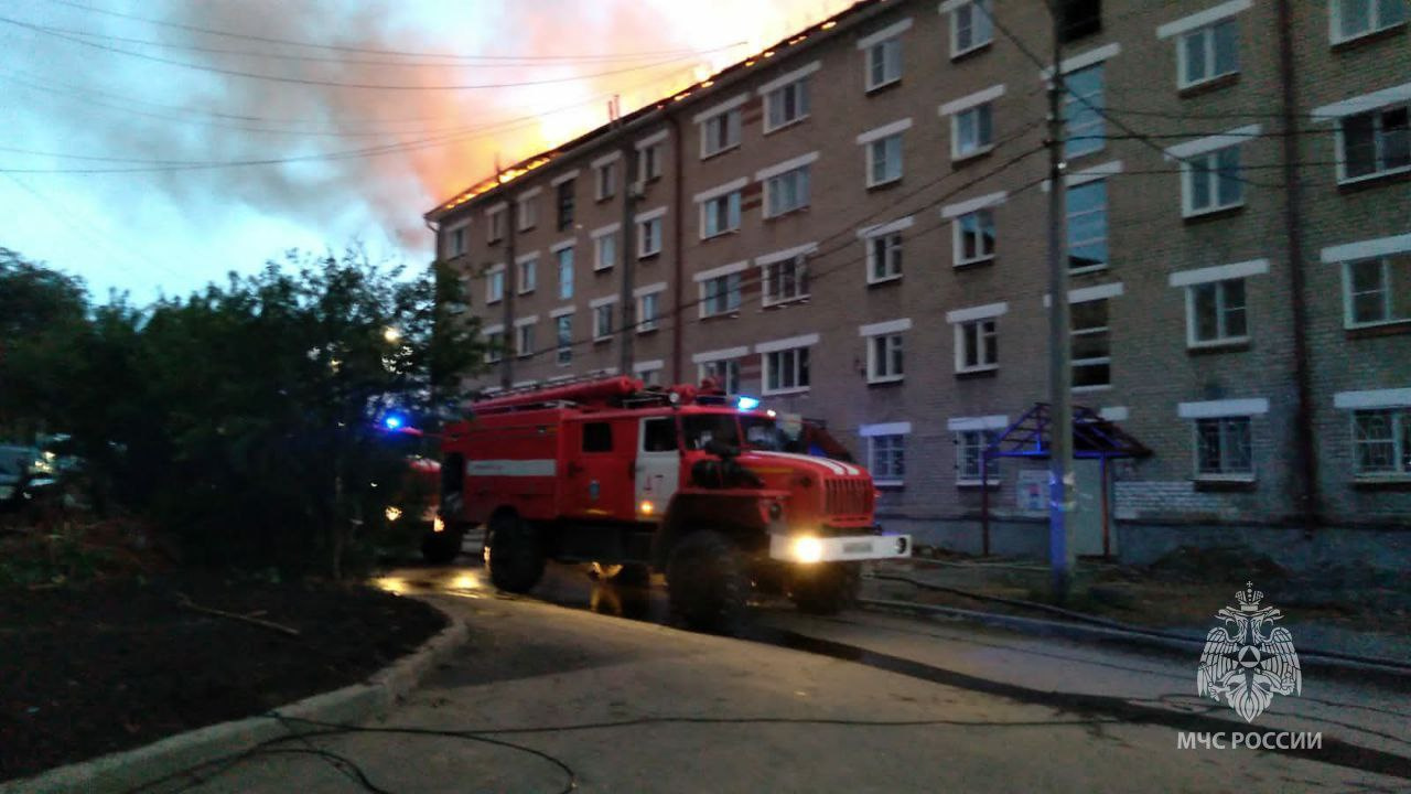 Новейшие образцы пожарной и спасательной техники позволяющей бороться с пожарами в высотных зданиях