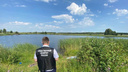 На берегу реки в Ярославской области нашли тело мужчины