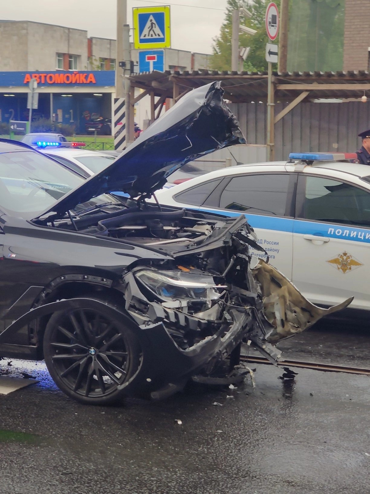 Полицейские получили тяжёлые травмы в ДТП на Лесном | 21.09.2023 | Санкт-Петербург  - БезФормата