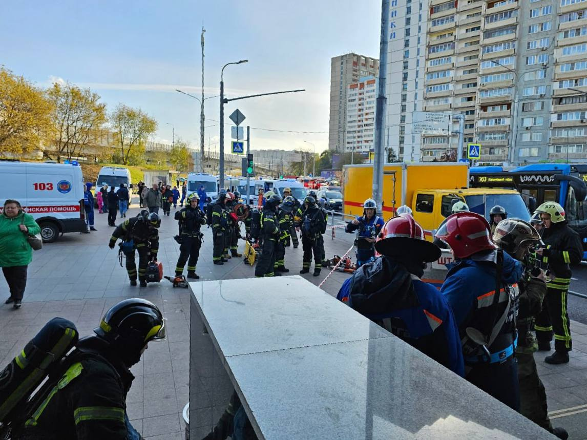 ЧП в метро Москвы, на станции «Печатники» столкнулись два поезда - 11  октября 2023 - ФОНТАНКА.ру