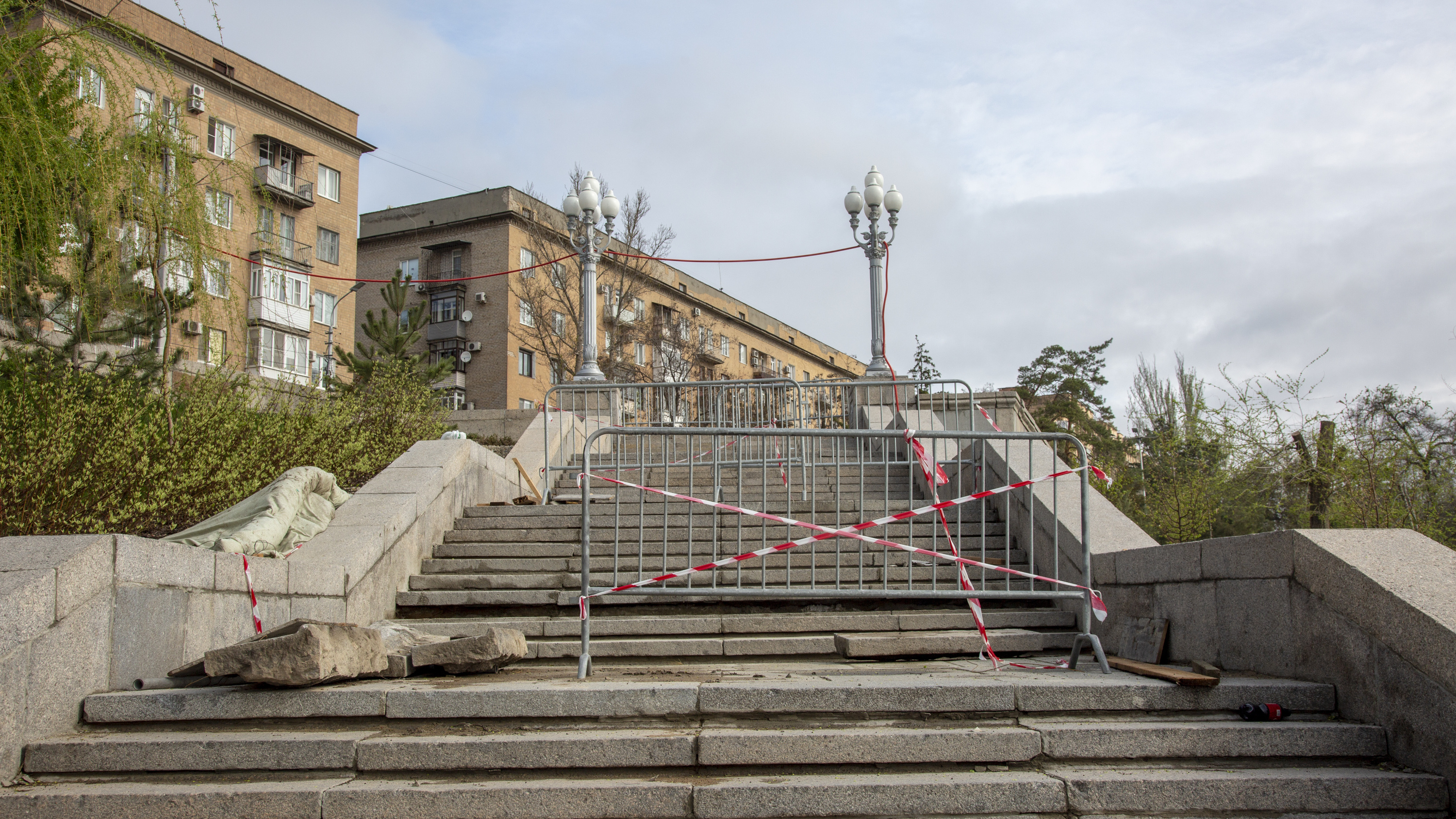 В Волгограде установили причину обрушения отреставрированной лестницы на Центральной набережной