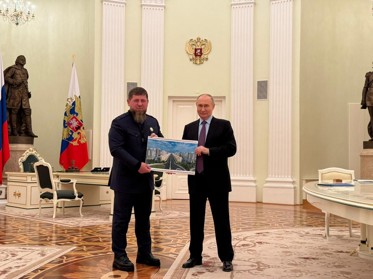 Рамзан Кадыров встретился с Владимиром Путиным и пригласил его в Чечню