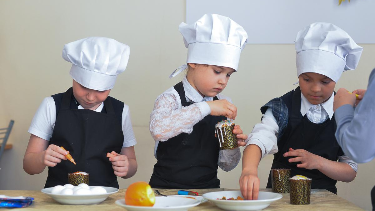 Три рецепта невероятно вкусных куличей на Пасху — с ними даже дети справятся