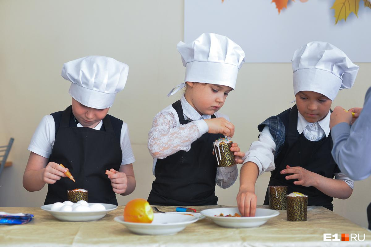 Три рецепта невероятно вкусных куличей на Пасху — с ними даже дети справятся
