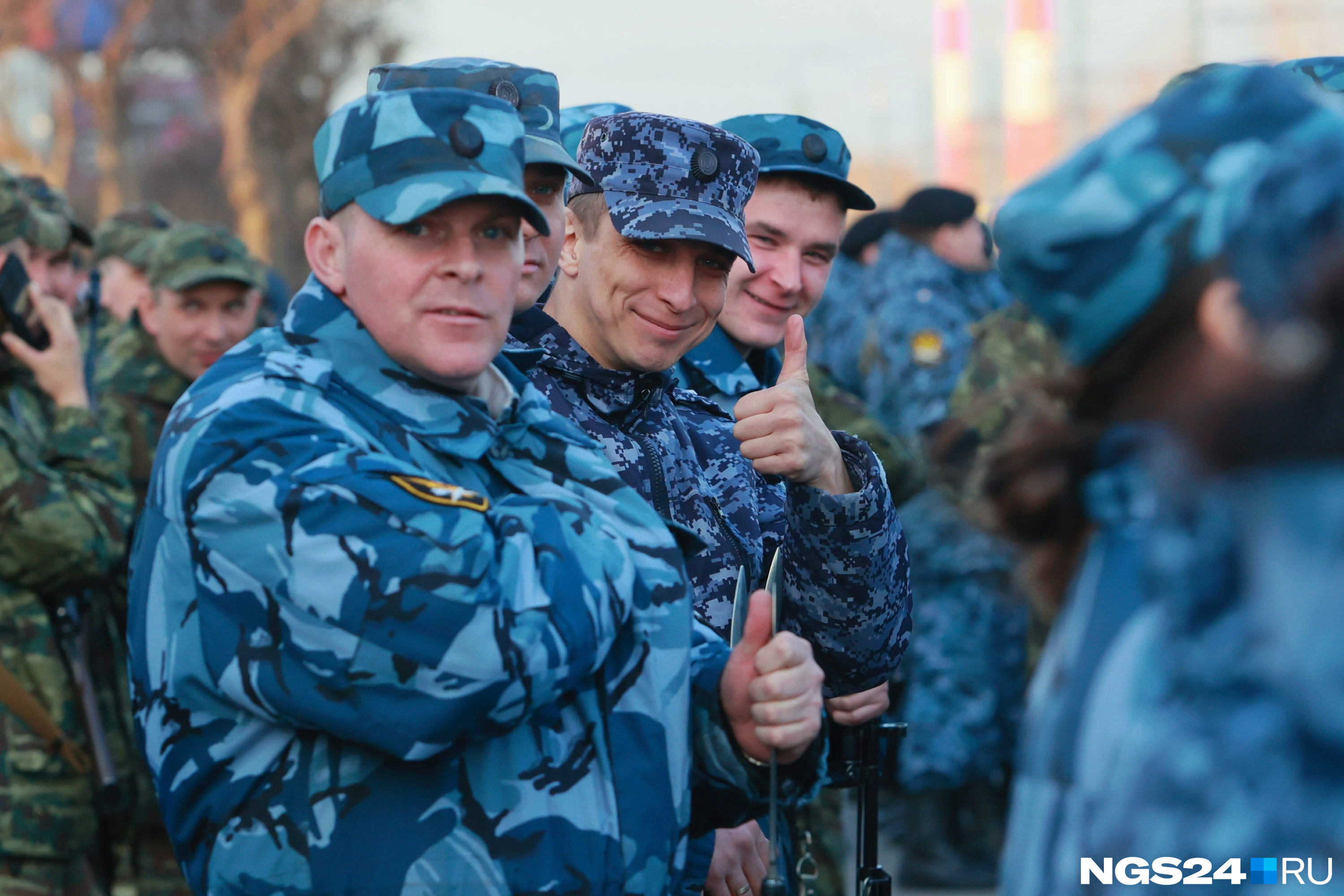 В Красноярске отрепетировали Парад Победы. Смотрим фоторепортаж о том, как это было