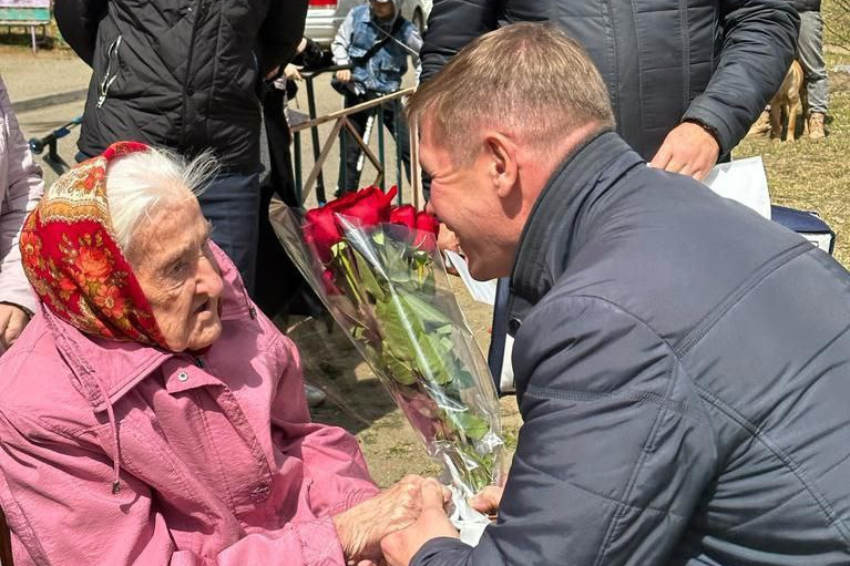 Ветерана из Читы поздравили со 100-летним юбилеем