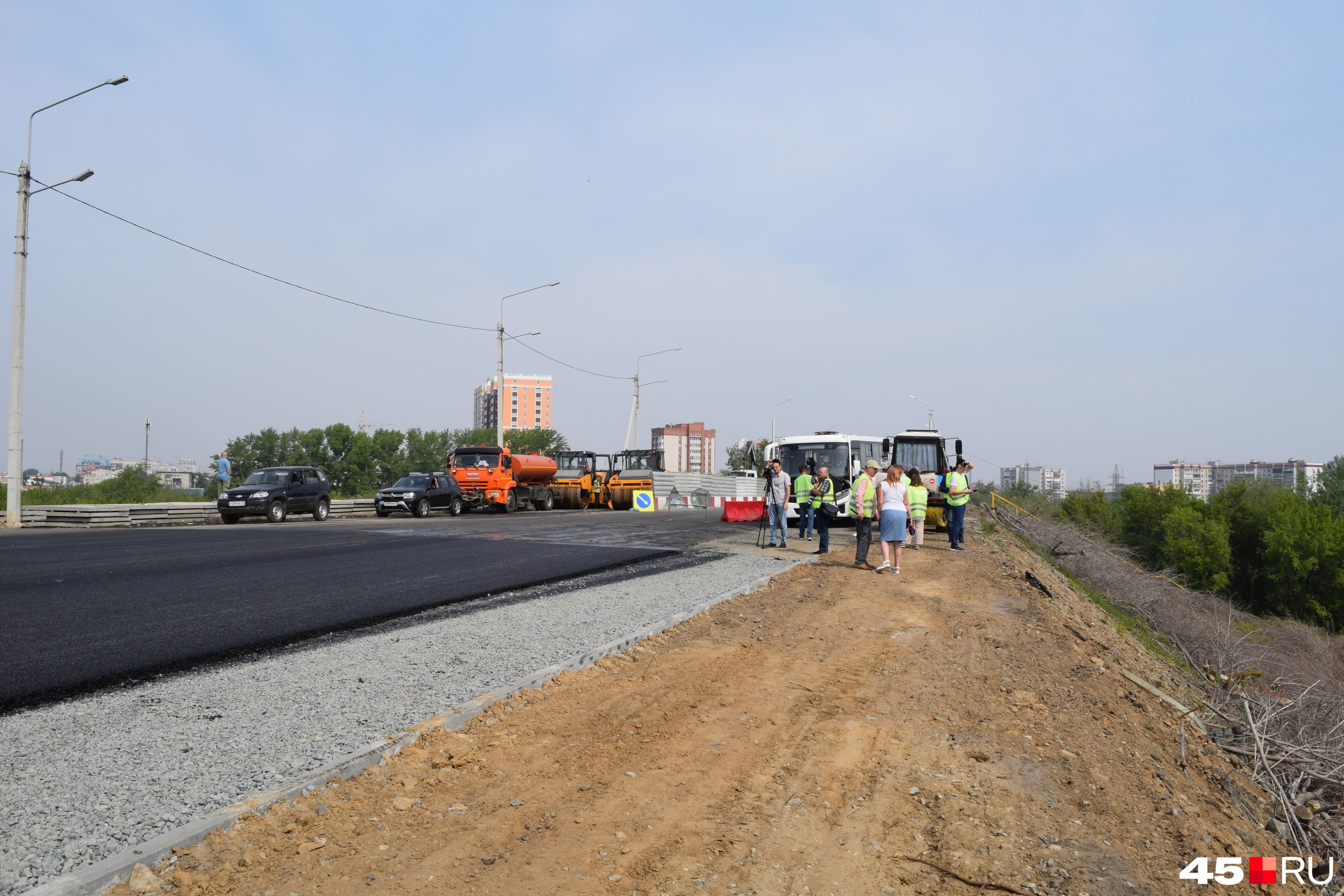 Дорогу по Бурова-Петрова ремонтируют до моста, который сейчас реконструируют