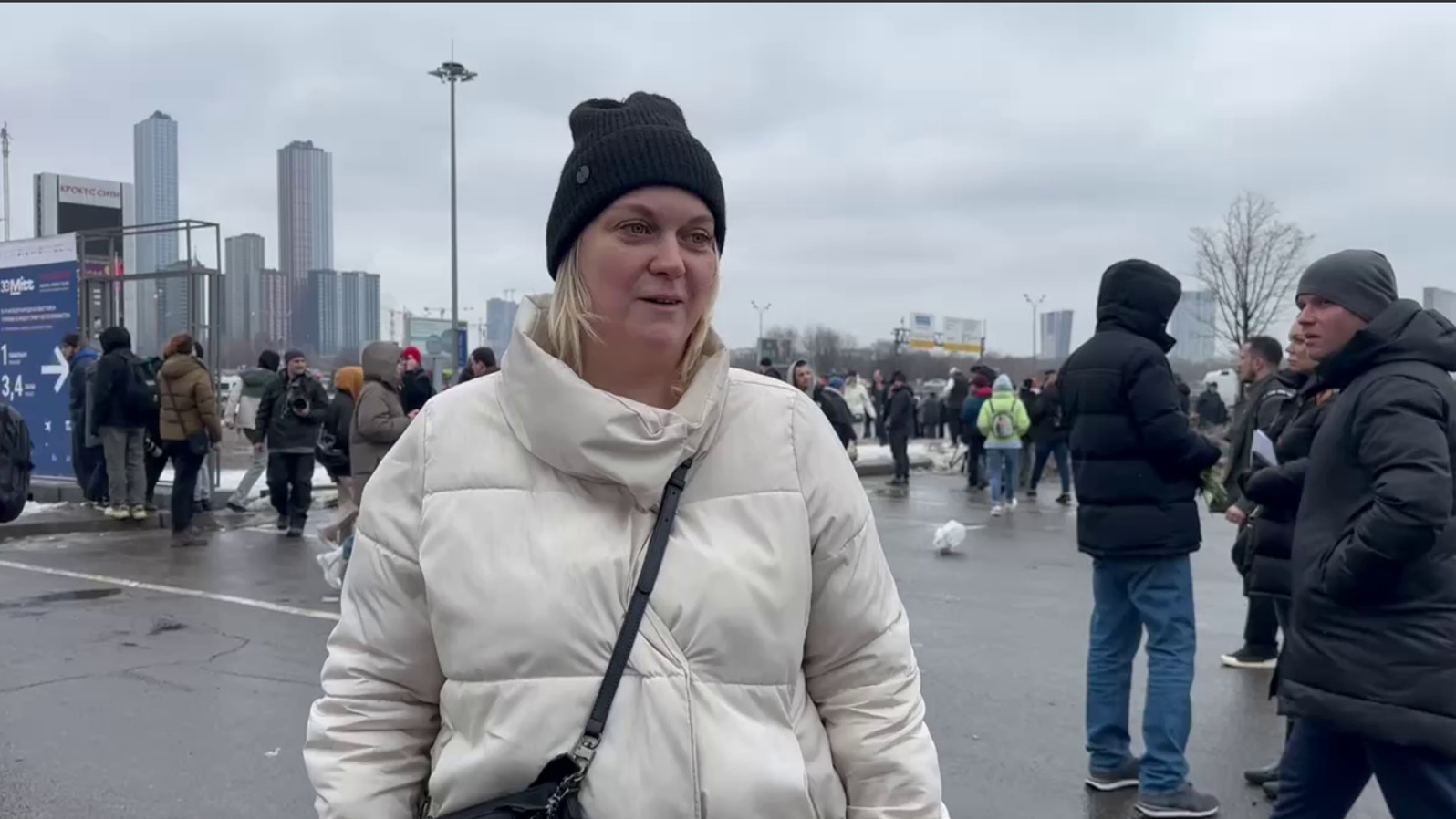 «Опоздавших расстреливали в спину». Кондитер из Москвы рассказала, как террористы шли в «Крокус» убивать людей: видео