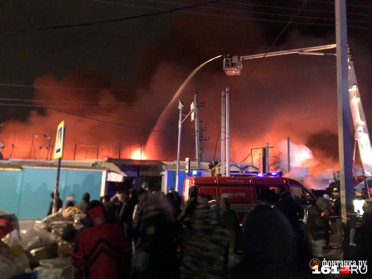 Рынок в Ростове потушили только к утру — за 9 часов