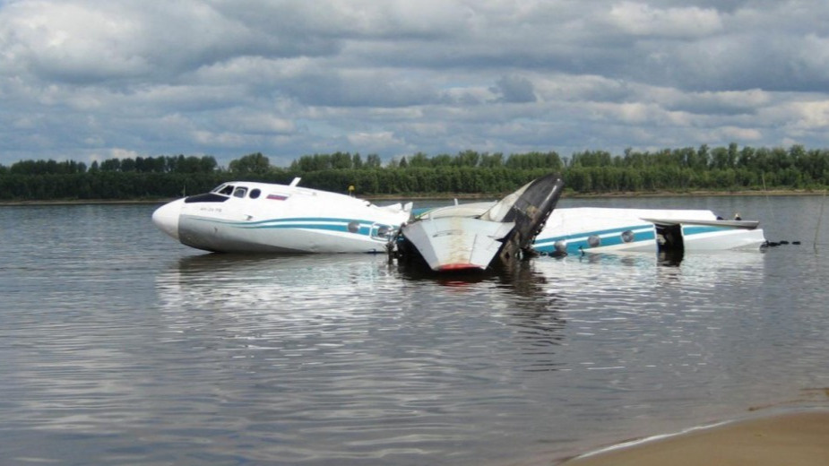 Хвост самолета оторвался, салон затопило: что стало причиной катастрофы рейса Томск — Сургут <nobr class="_">13 лет</nobr> назад