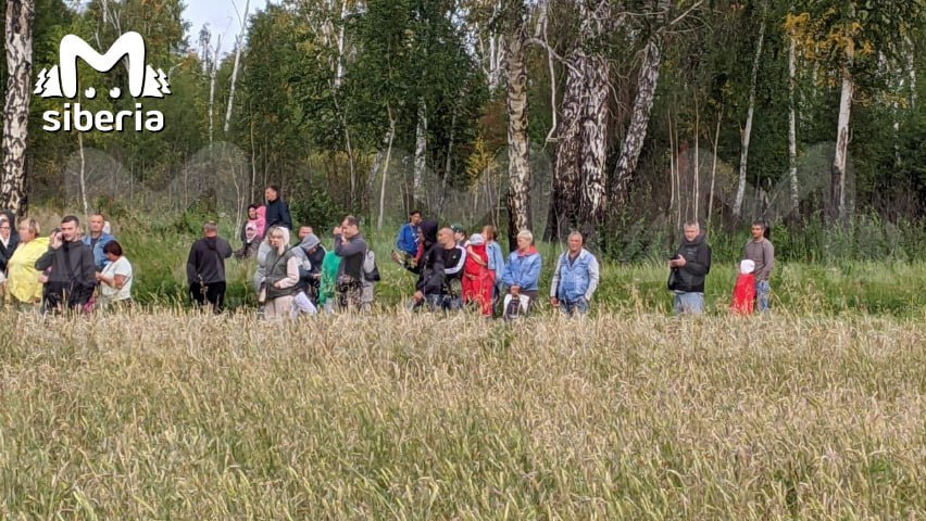 Пассажиров самолета разместили в местном Доме культуры Пассажиров самолета разместили в местном Доме культуры