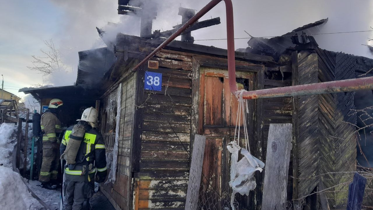 Ребенок, молодая женщина и пожилой мужчина погибли при пожаре в Тольятти