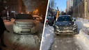«Врешь! Не пройдешь»: джипы заблокировали движение по новосибирским тротуарам — пешеходам пришлось лезть по сугробам
