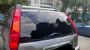 Мужчина булыжником разбил семь машин на Северо-Западе Челябинска. Видео