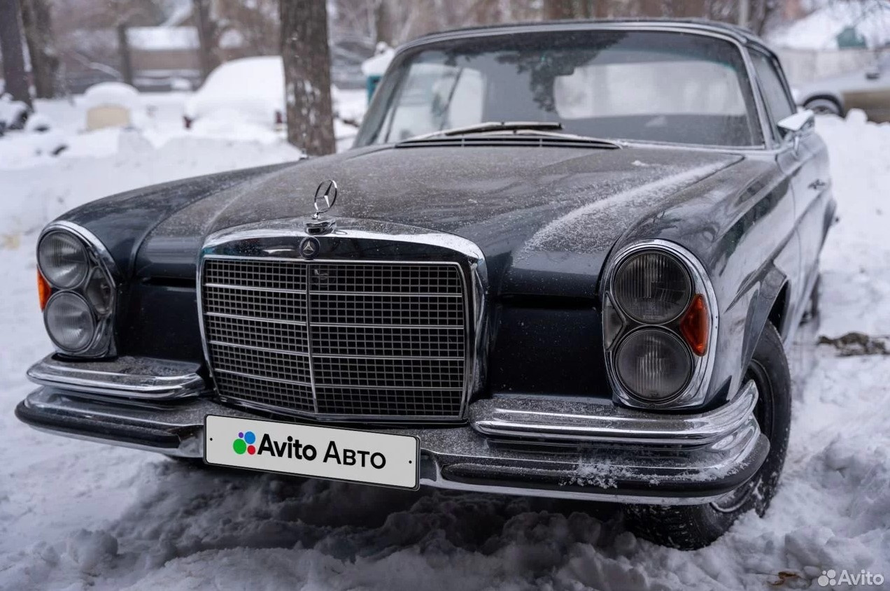 В Екатеринбурге продают очень старый эксклюзивный Mercedes. Это самый дорогой автомобиль в городе