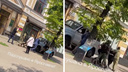 Руки за спину, головой вниз: силовики задержали двух человек на центральной улице Ярославля