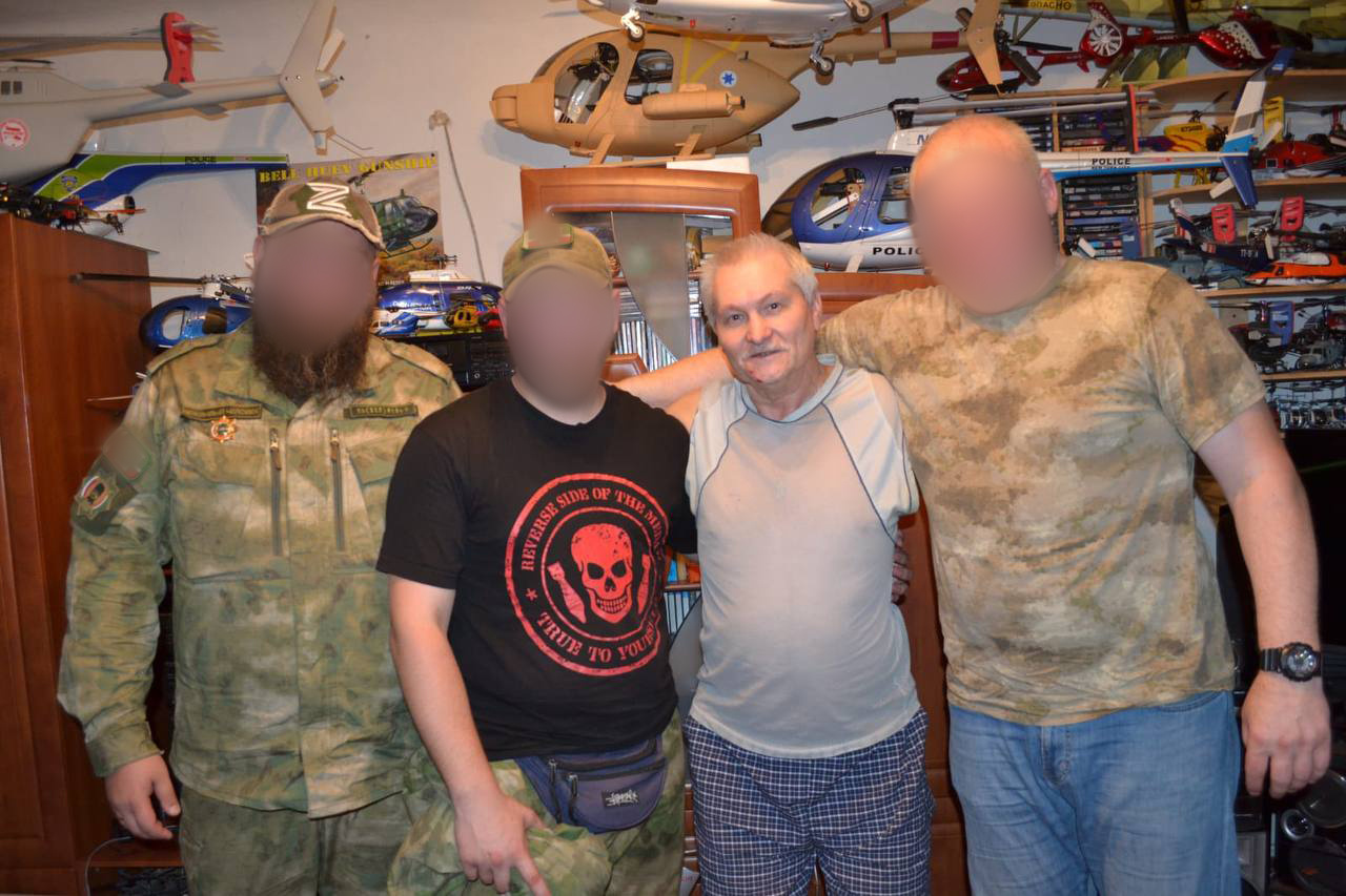 На Урале ветеран Афгана, собравший уникальную коллекцию вертолетов, начал обучать полетам бойцов СВО