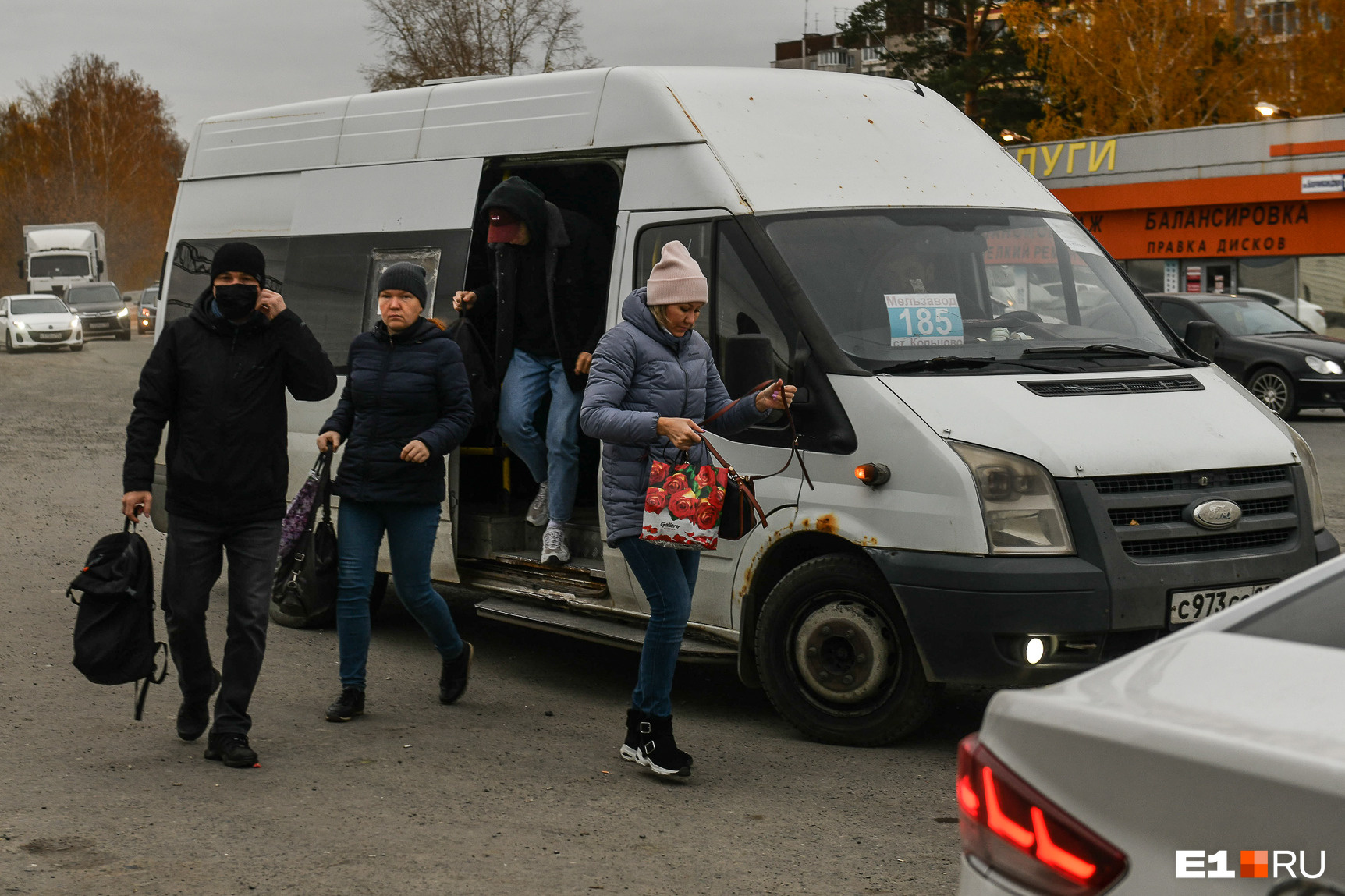«Полная остановка — автобуса нет!» Жители пригорода остались без нормального транспорта до Екатеринбурга