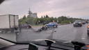 «Мотоциклист лежит без движения»: на одном из перекрестков Архангельска произошло серьезное ДТП