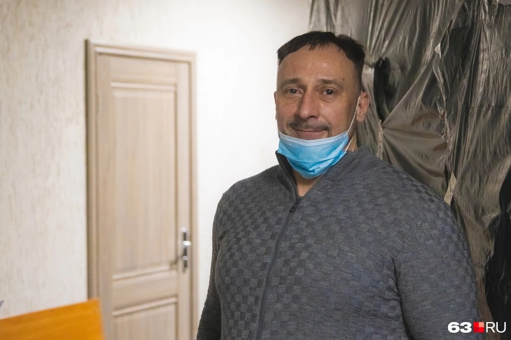 Сам Александр Швидак сейчас подсудимый — его <a href="https://63.ru/text/criminal/2023/05/16/72309197/" target="_blank" class="_">обвиняют в мошенничестве</a> Сам Александр Швидак сейчас подсудимый — его <a href="https://63.ru/text/criminal/2023/05/16/72309197/" target="_blank" class="_">обвиняют в мошенничестве</a>