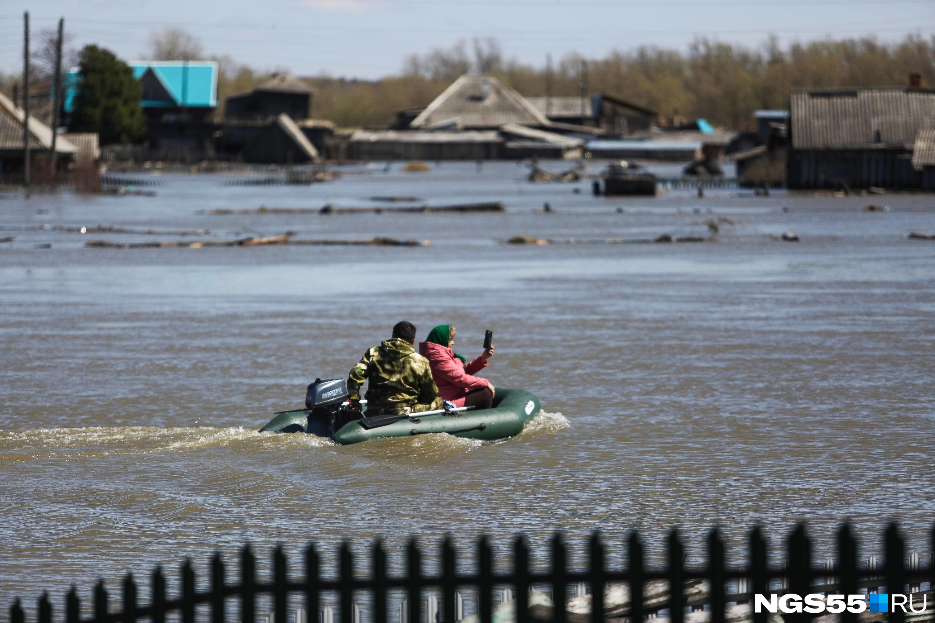 Уровень воды достиг критических отметок: идет срочная эвакуация из Усть-Ишима