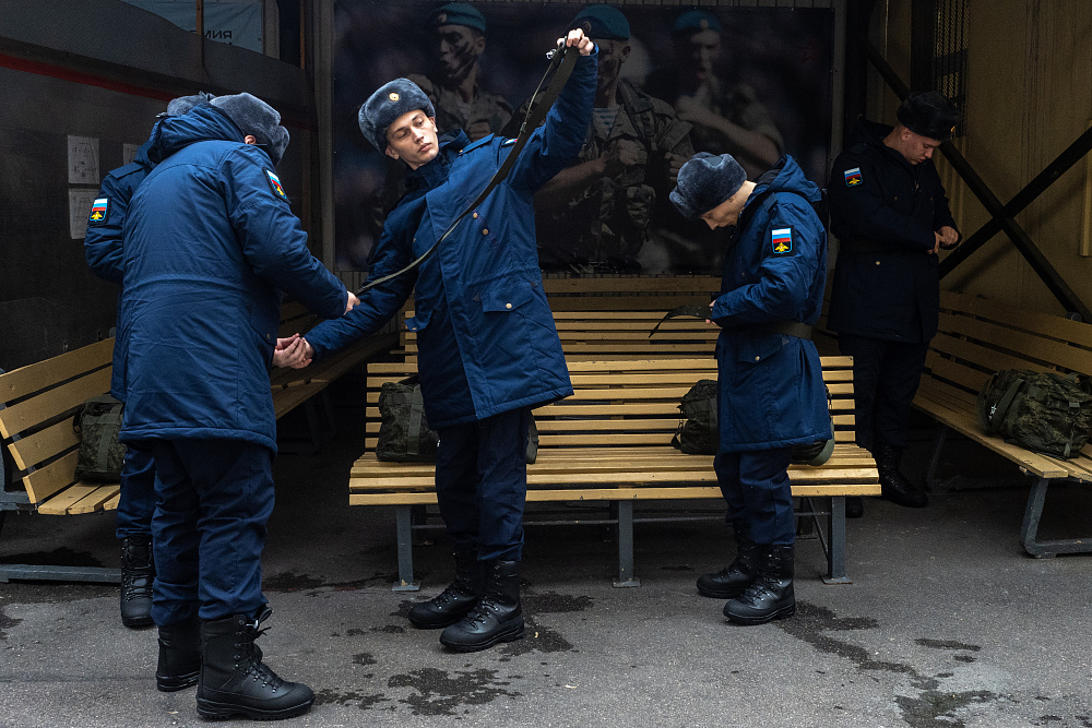 В России начался весенний призыв в армию. Рассказываем о новых правилах