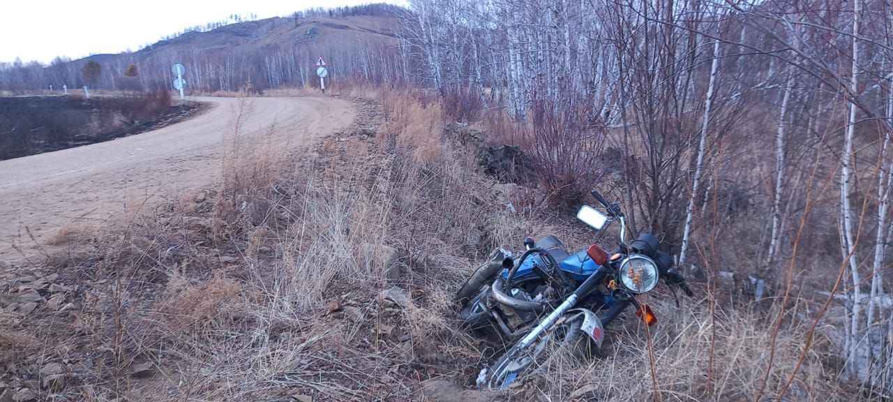 Мотоциклист перевернулся на дороге в Шилкинском районе Забайкалья и погиб