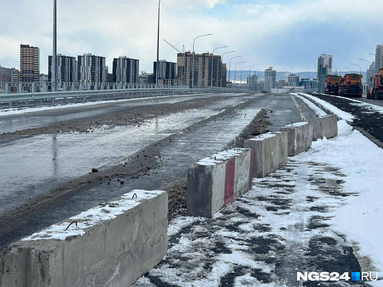 Мэру пригрозили пальцем, на «Сибиряка» возбудили дело: что происходит после открытия развязки-недостроя на Северном шоссе