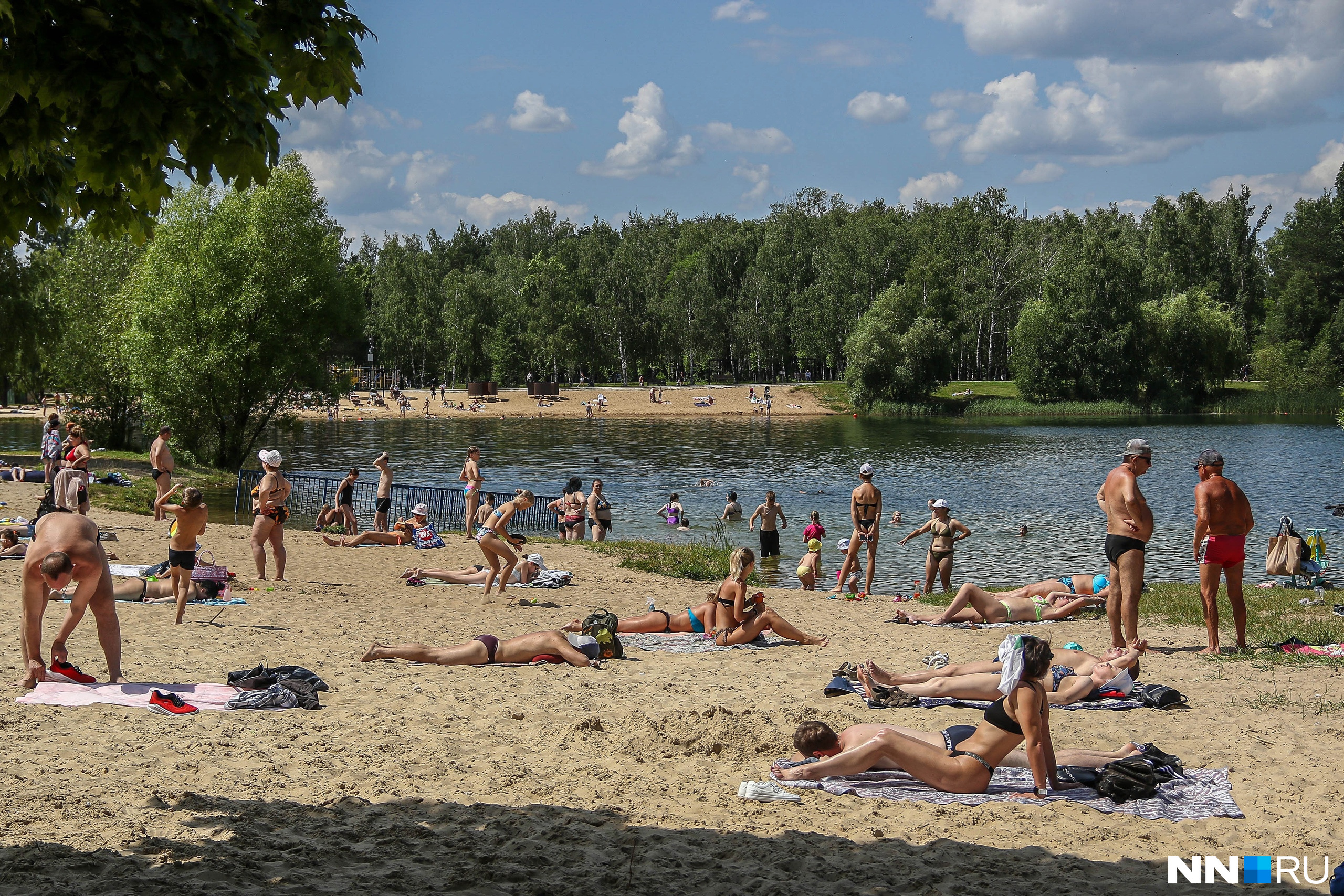 Места для купания в нижнем новгороде 2024. Пляж на озере. Нижний пляж. Нижний Новгород пляж. Светлоярское озеро Нижний Новгород.