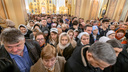 «Господь победил смертию смерть»: фоторепортаж с пасхального богослужения в Ростове