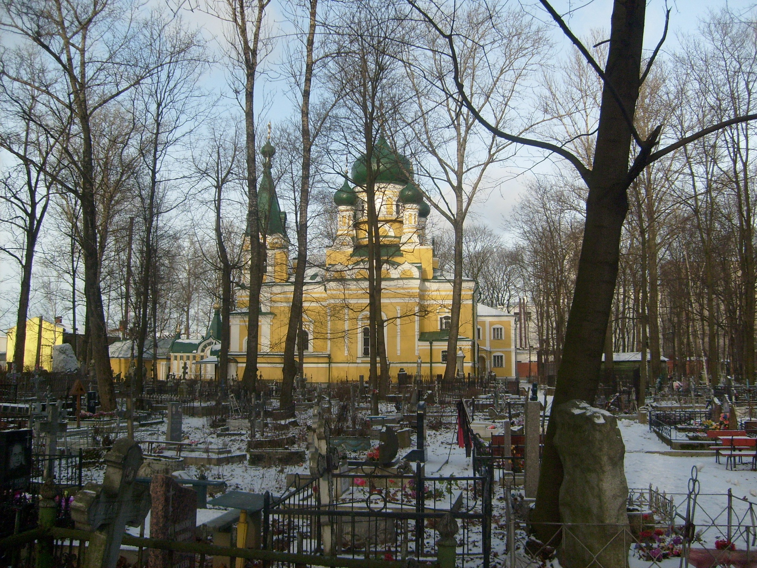 Историк бесплатно расскажет о судьбе петербургских кладбищ