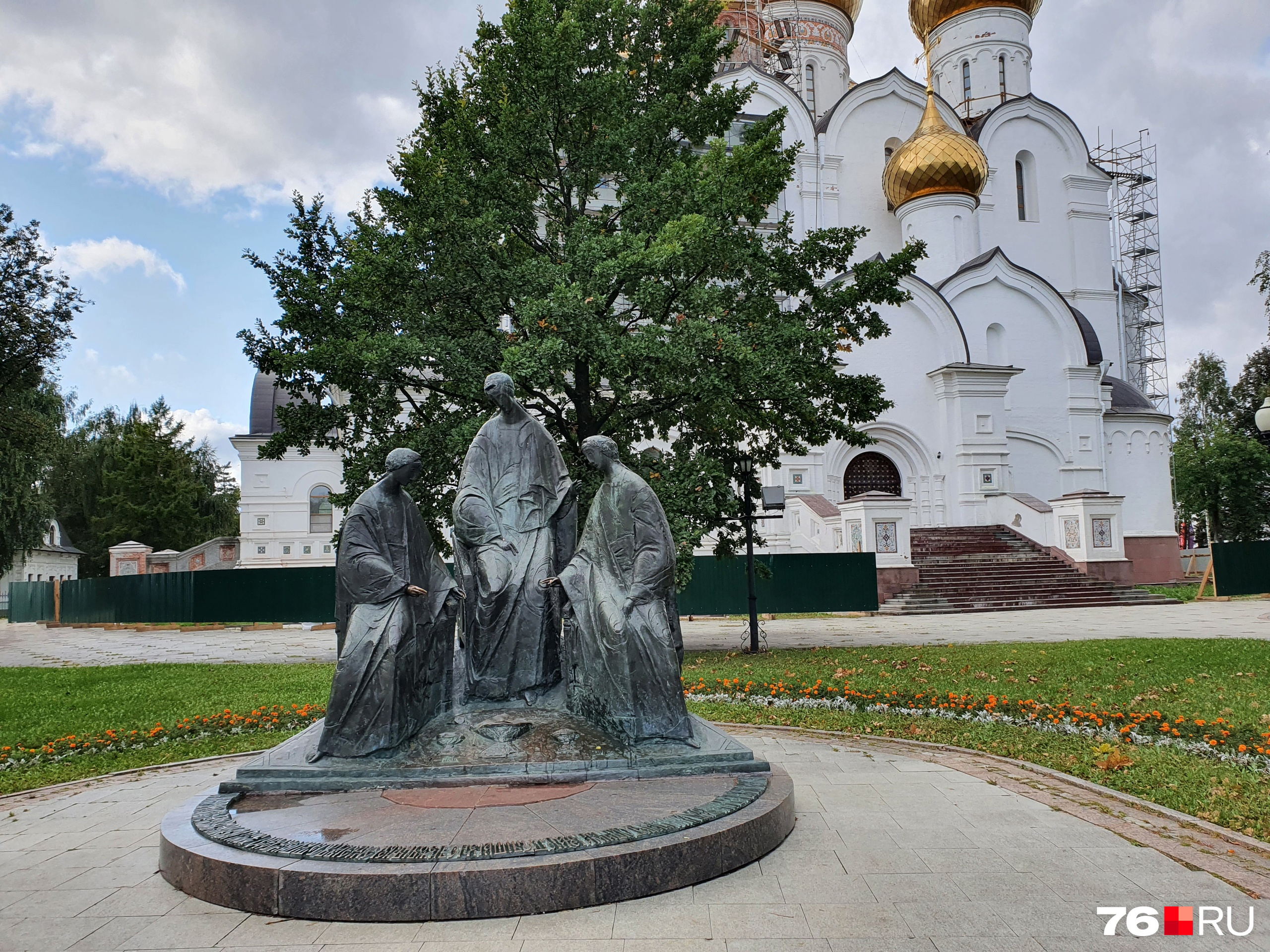 Памятники в ярославле цены и фото Памятник троице в ярославле