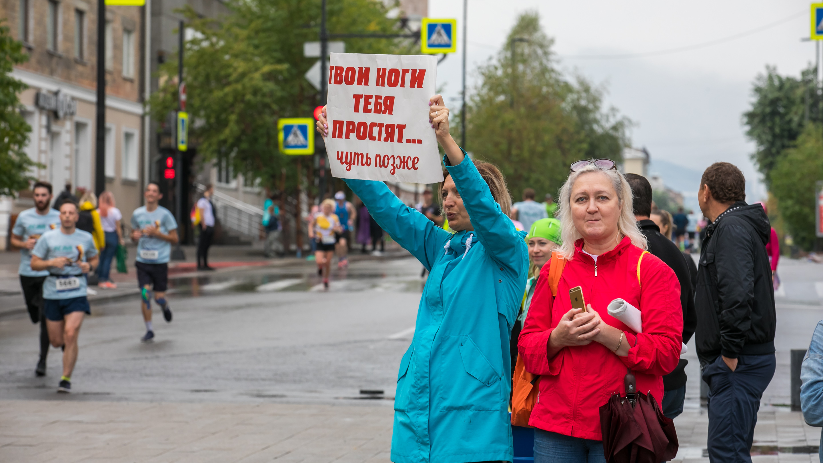 В центре Красноярска запретят автомобили из-за забега: какие участки полностью закроют