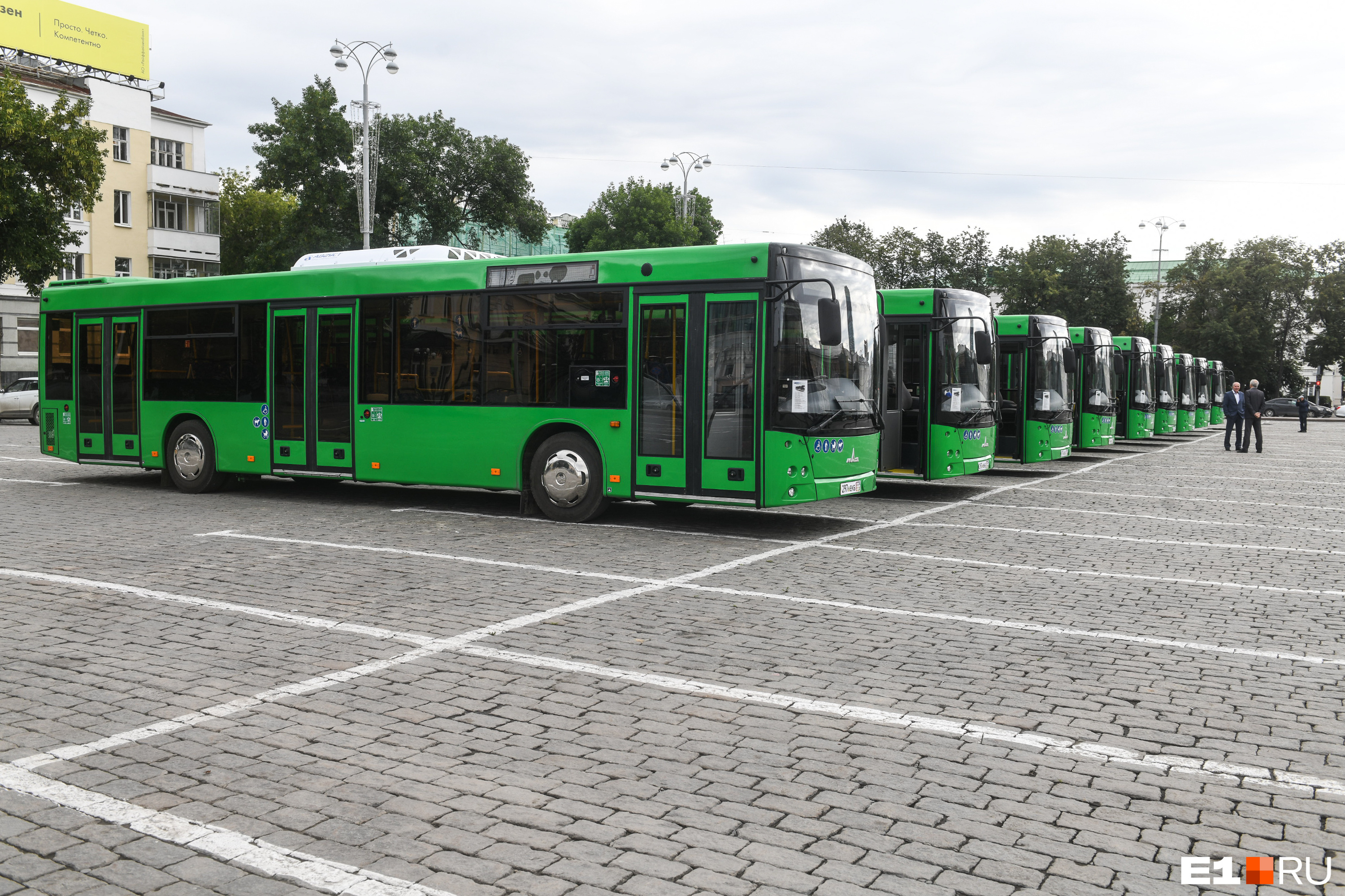 Екатеринбург получит 35 новых автобусов. На каких маршрутах они нужнее всего?