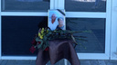 «Все хорошего мнения о них»: в Волгодонске появился мемориал погибшим в авиакатастрофе владельцам рынков
