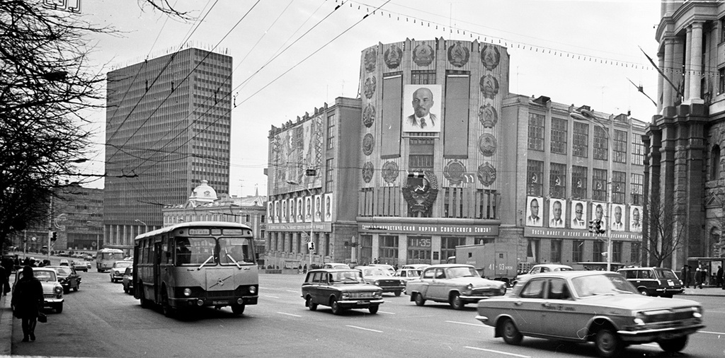 Москва при лужкове и при собянине фото