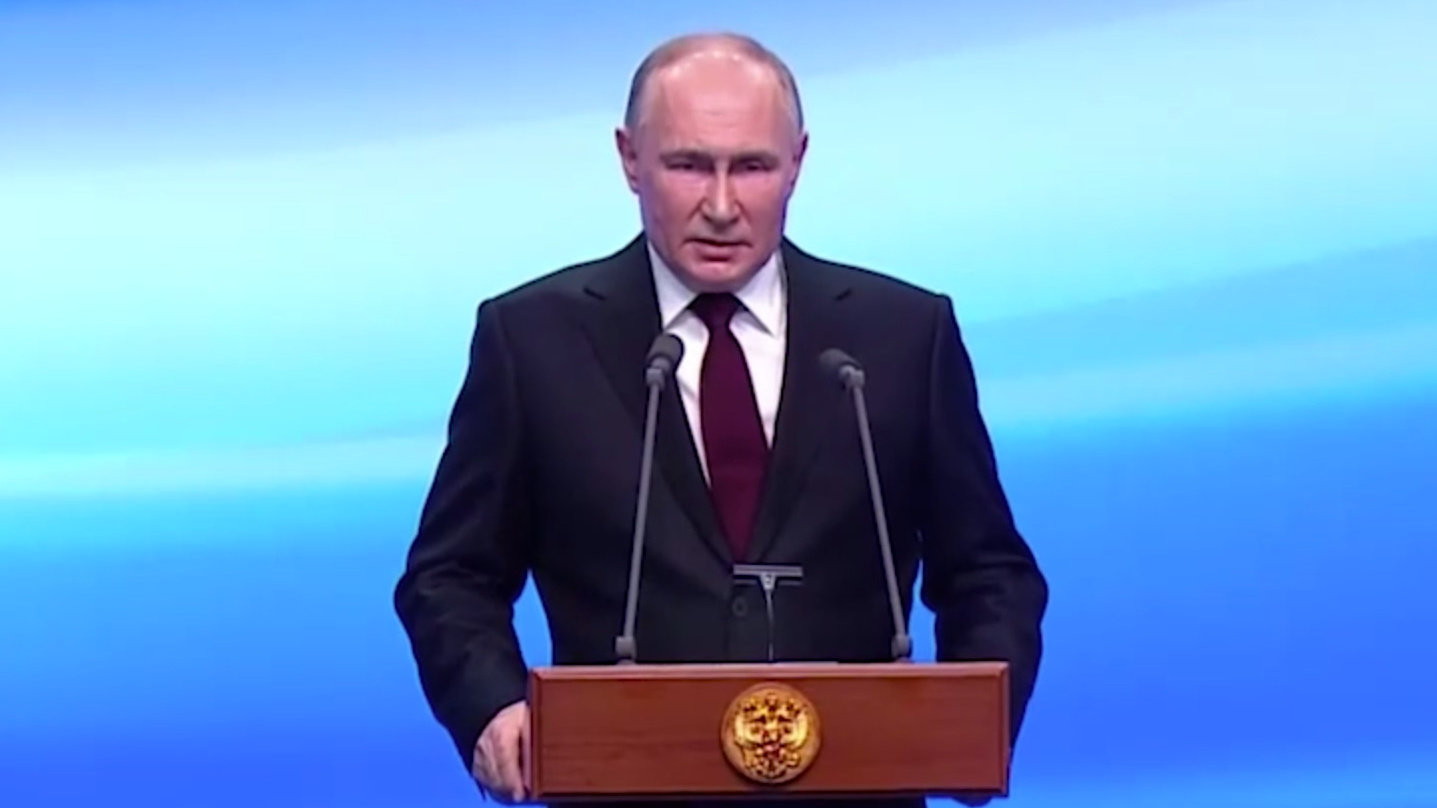 Путин рассказал о планах создать защитную «санитарную зону» на территории Украины