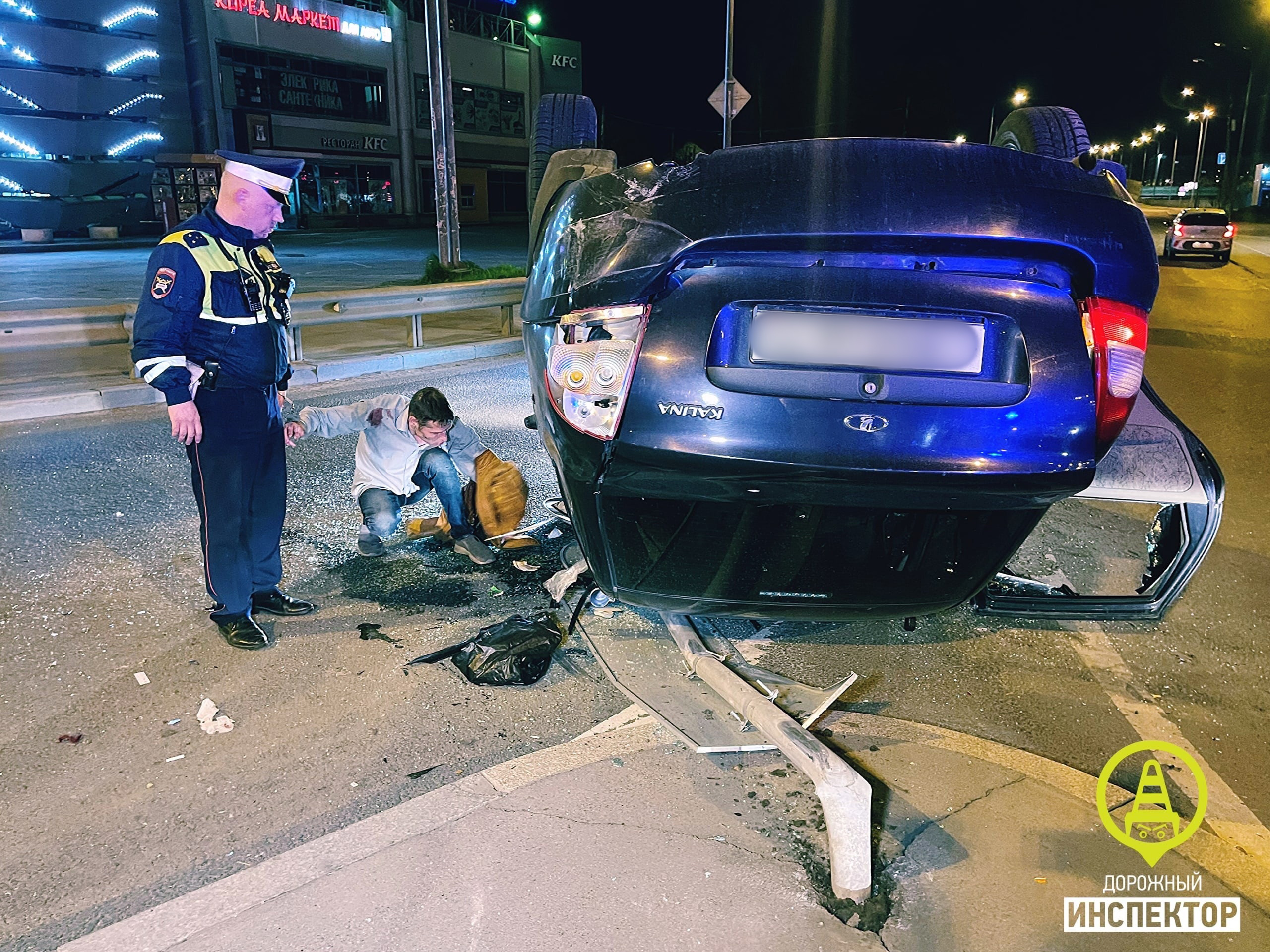 Погоня за «Ладой Калиной» в Петербурге закончилась ДТП с автобусом в  Московской Славянке, машина перевернулась - 20 мая 2023 - ФОНТАНКА.ру