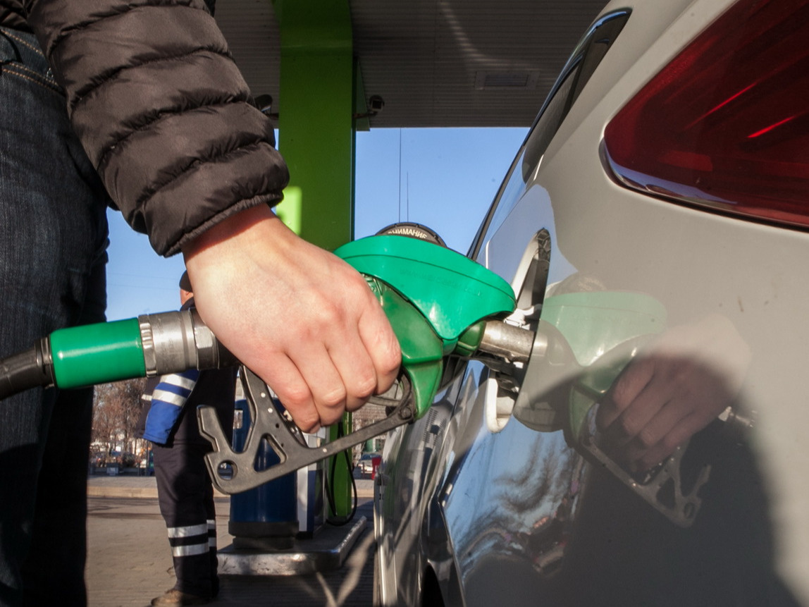 Дорого и еще дороже. Россия переживает рекордно высокие цены на бензин