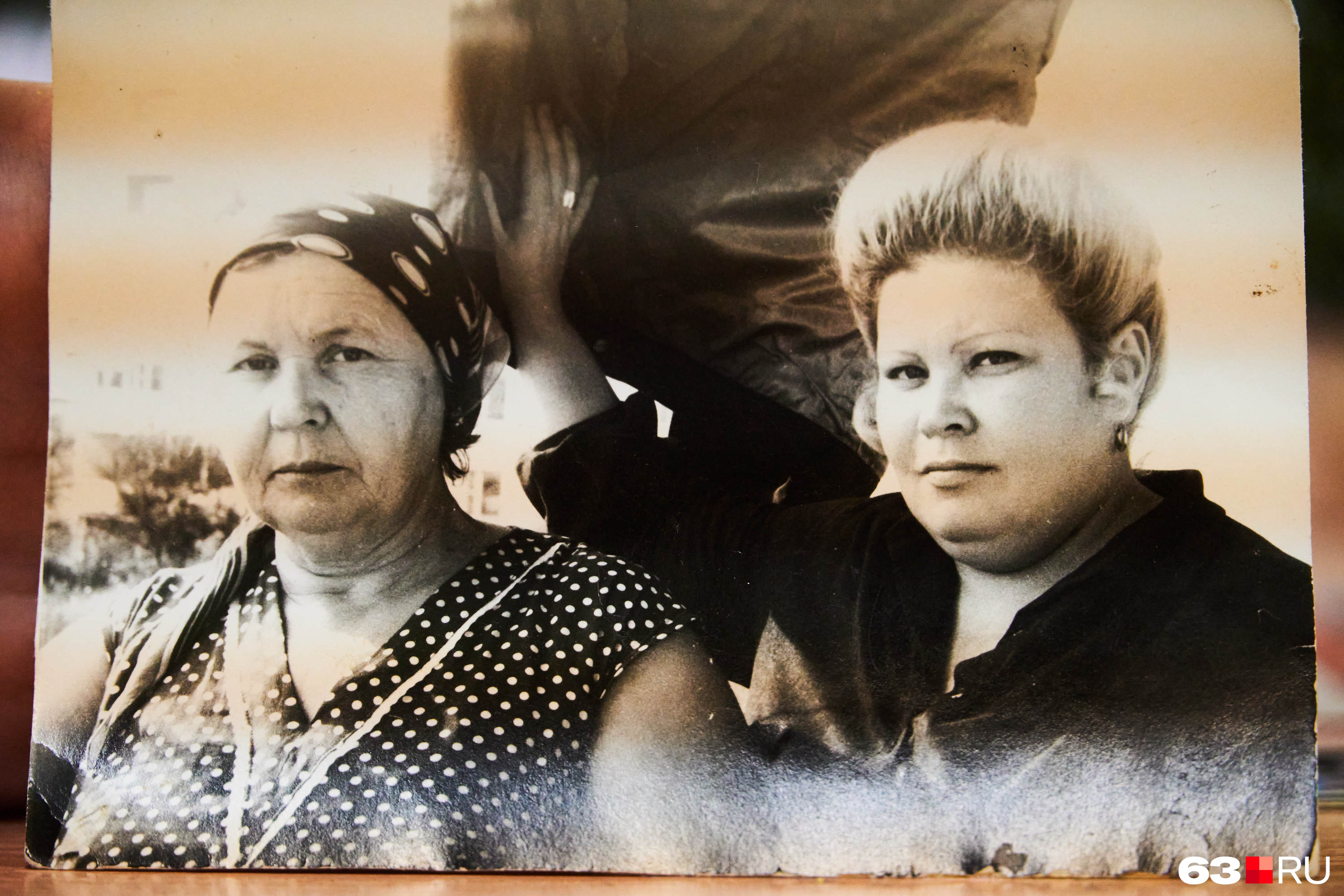 Единственное фото (причем давних лет) бабушки и прабабушки, которое сохранилось у Златы